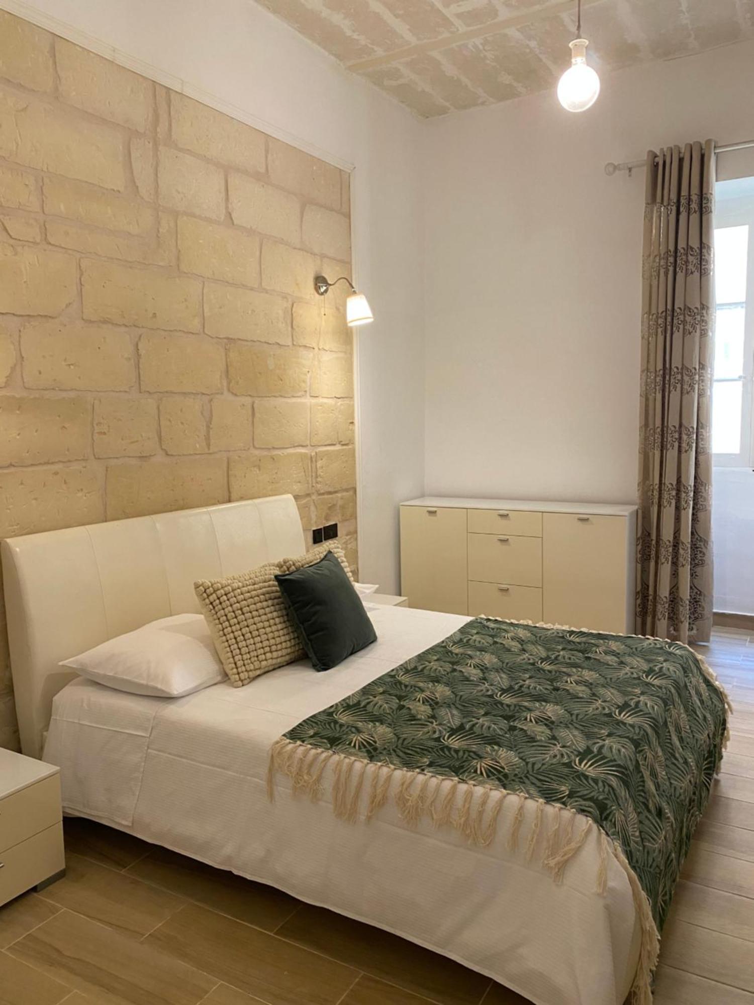 Stylish Typical Maltese Getaway Close To The Sea Σλιέμα Εξωτερικό φωτογραφία